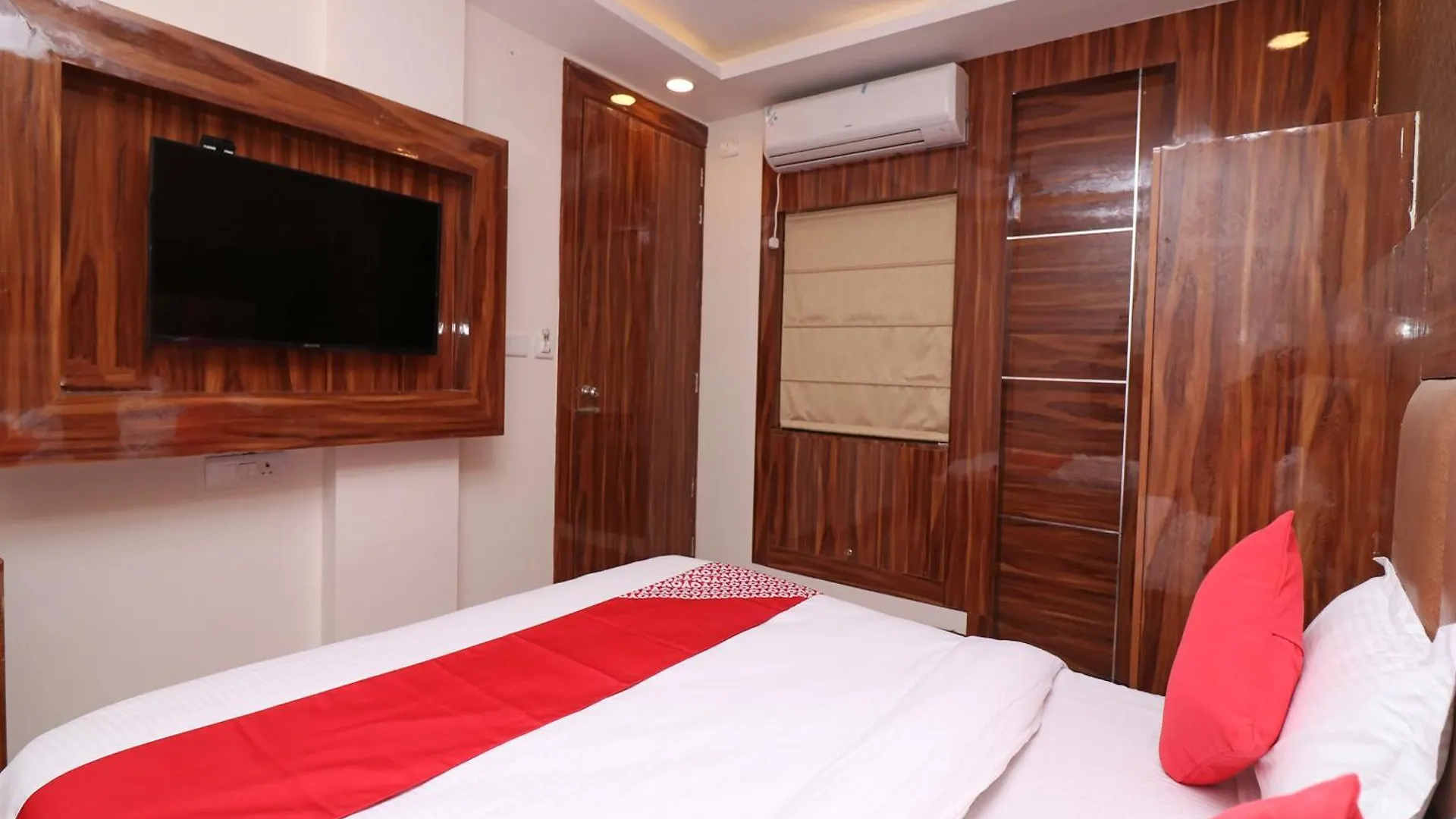Hotel Olivia Stay New Delhi