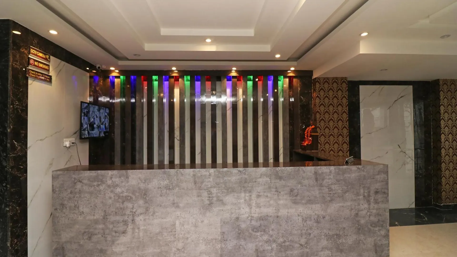 Olivia Stay New Delhi Hotel